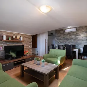 apartman-zappa.in-istria.net/